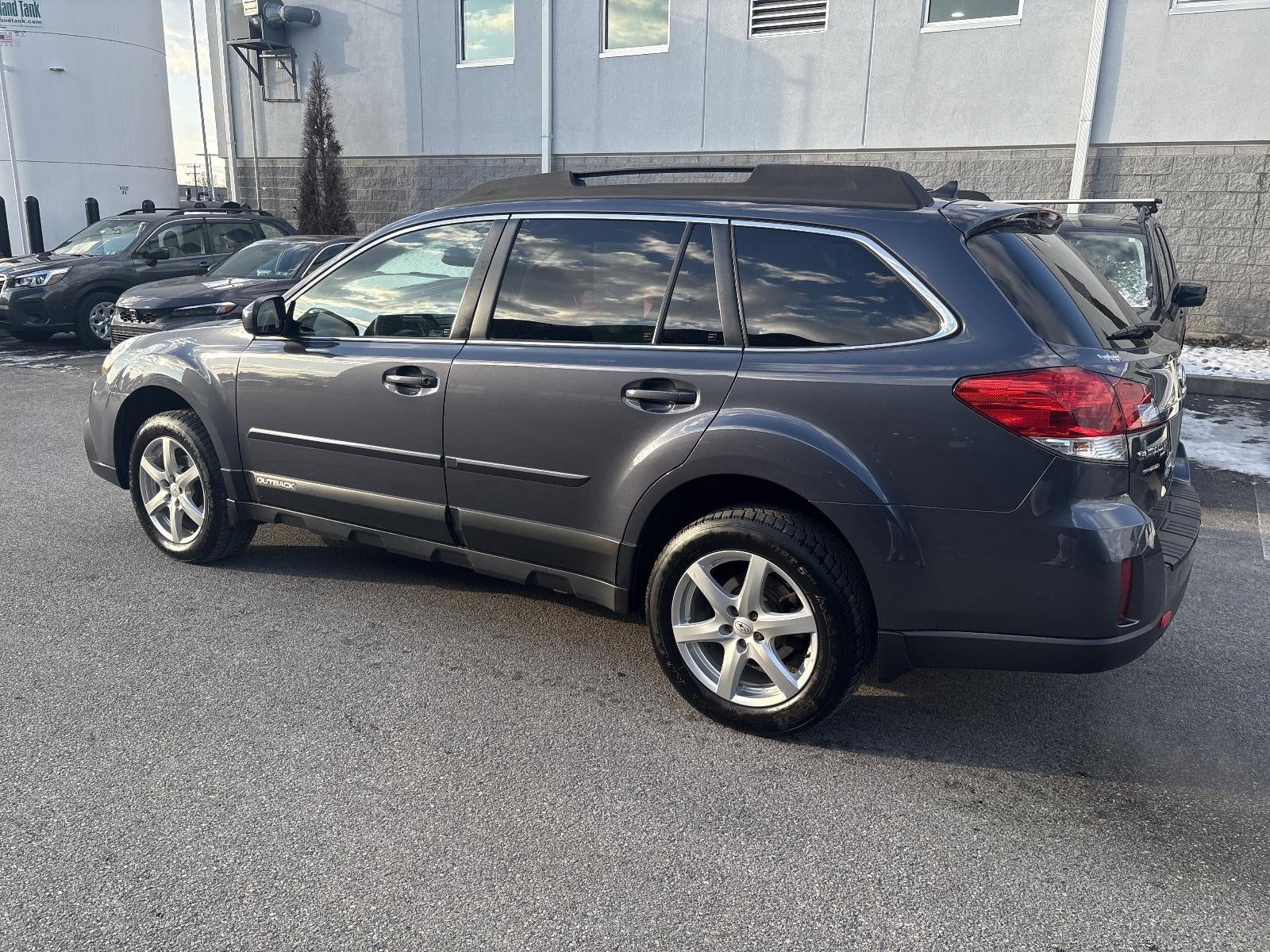2014 Subaru Outback 2.5i Limited Automatic