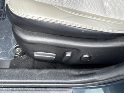 2017 Toyota Camry SE Auto (SE)
