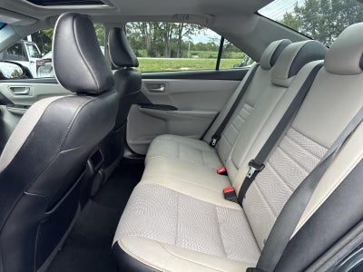 2017 Toyota Camry SE Auto (SE)