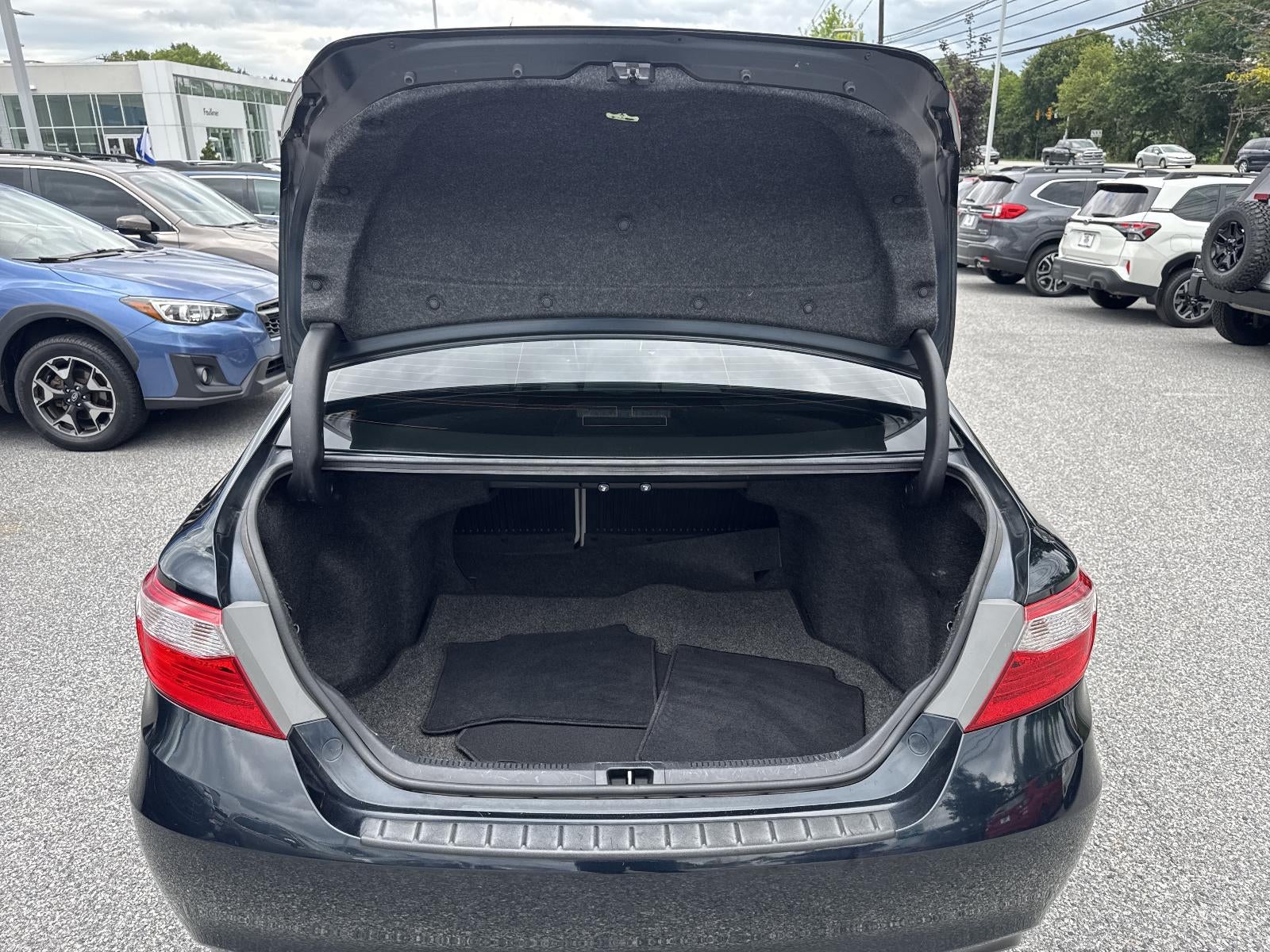 2017 Toyota Camry SE Auto (SE)