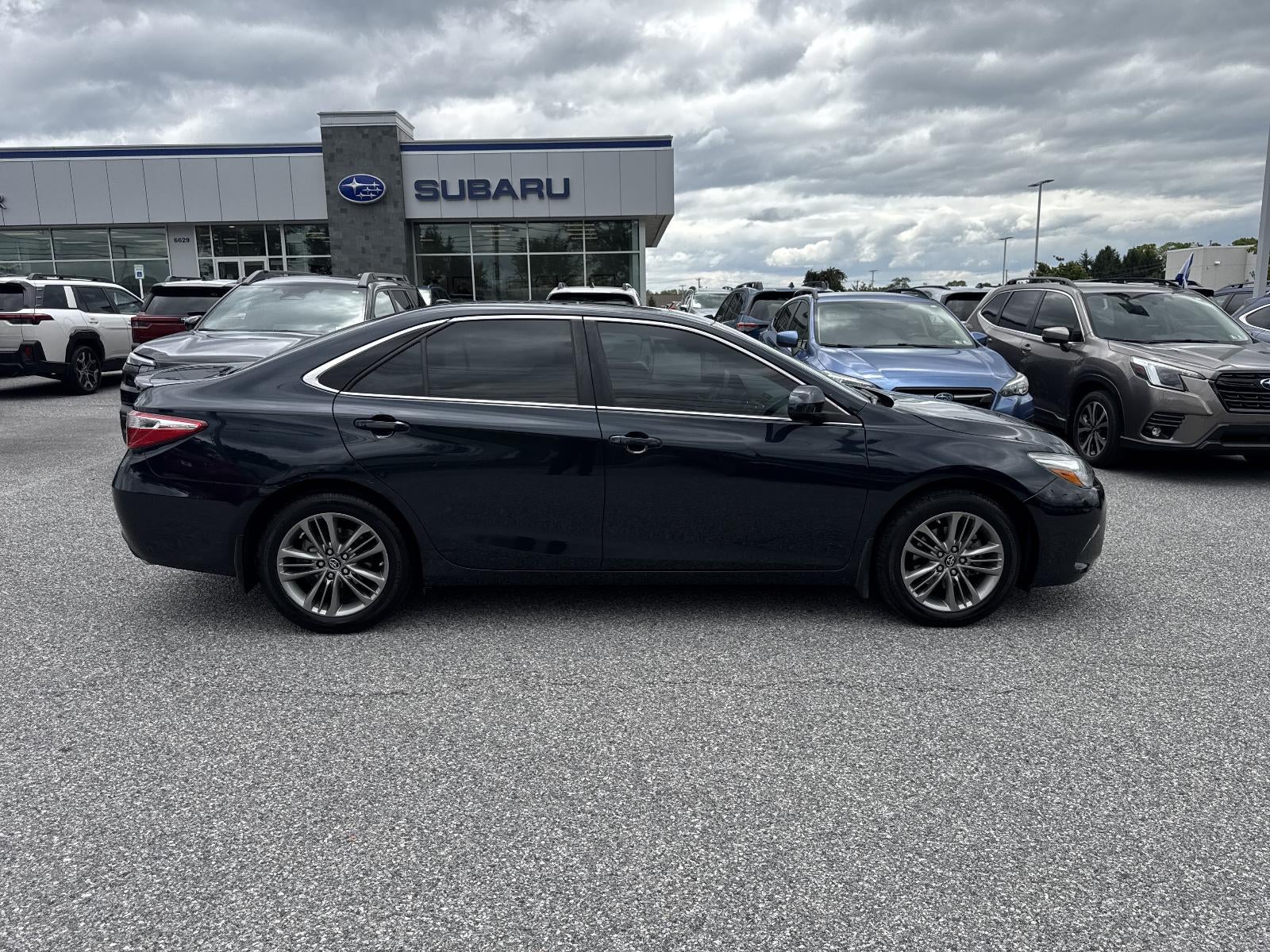 2017 Toyota Camry SE Auto (SE)