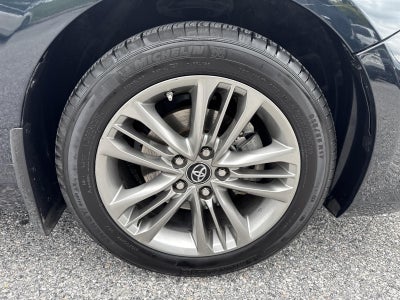 2017 Toyota Camry SE Auto (SE)