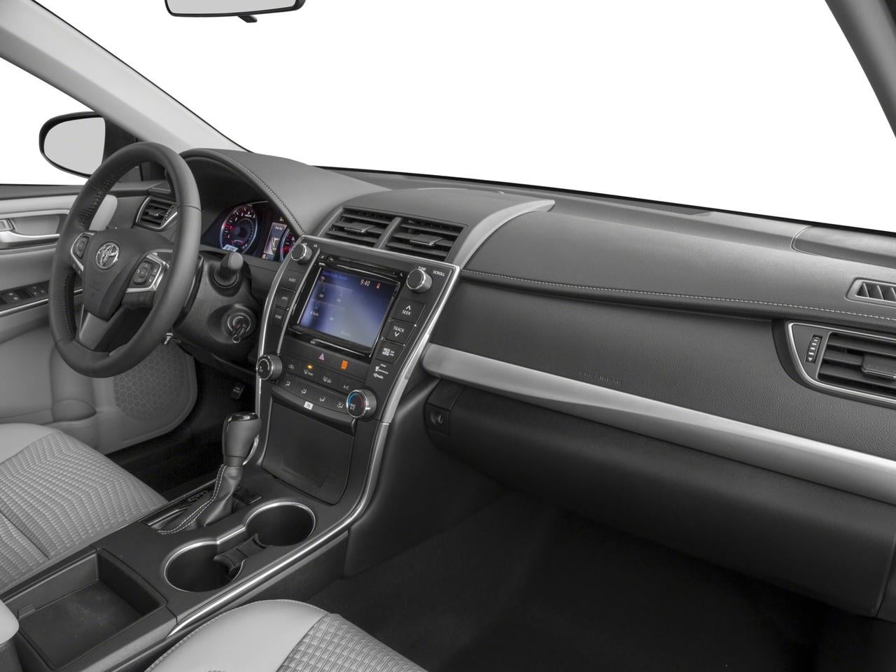 2017 Toyota Camry SE Auto (SE)