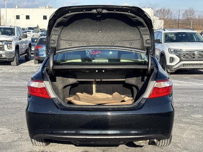 2017 Toyota Camry LE Auto (SE)