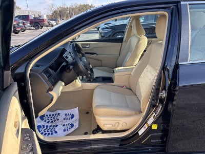 2017 Toyota Camry LE Auto (SE)
