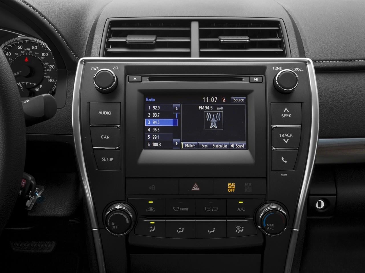 2017 Toyota Camry LE Auto (SE)