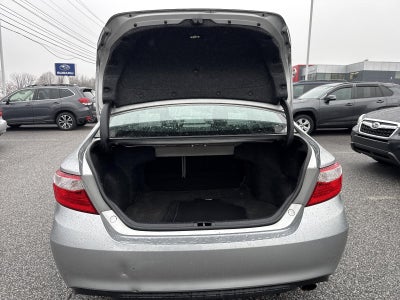 2017 Toyota Camry SE Auto (SE)