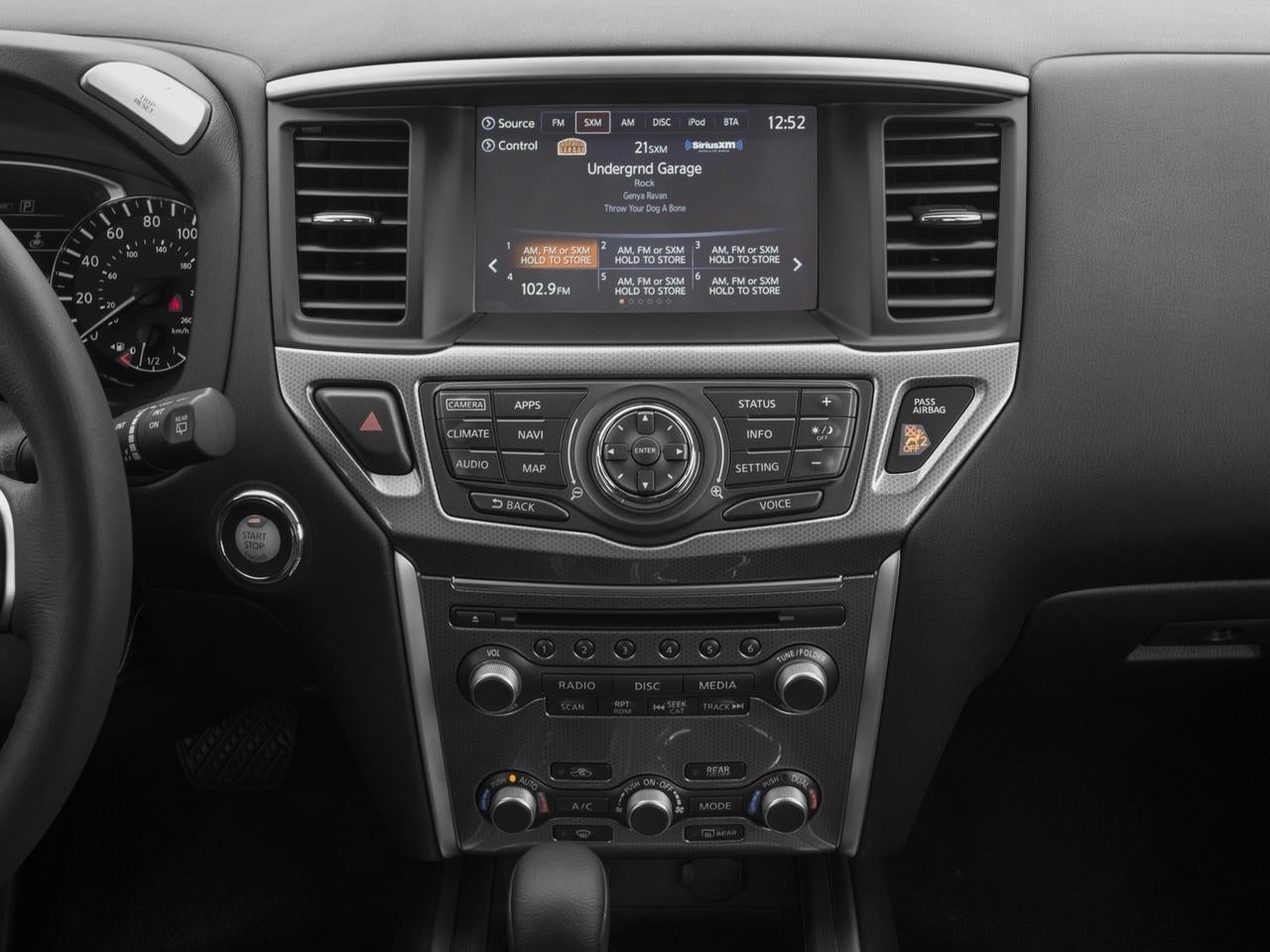 2017 Nissan Pathfinder 4x4 SV