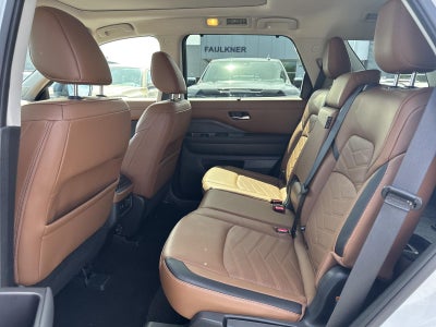 2025 Nissan Pathfinder Platinum 4WD