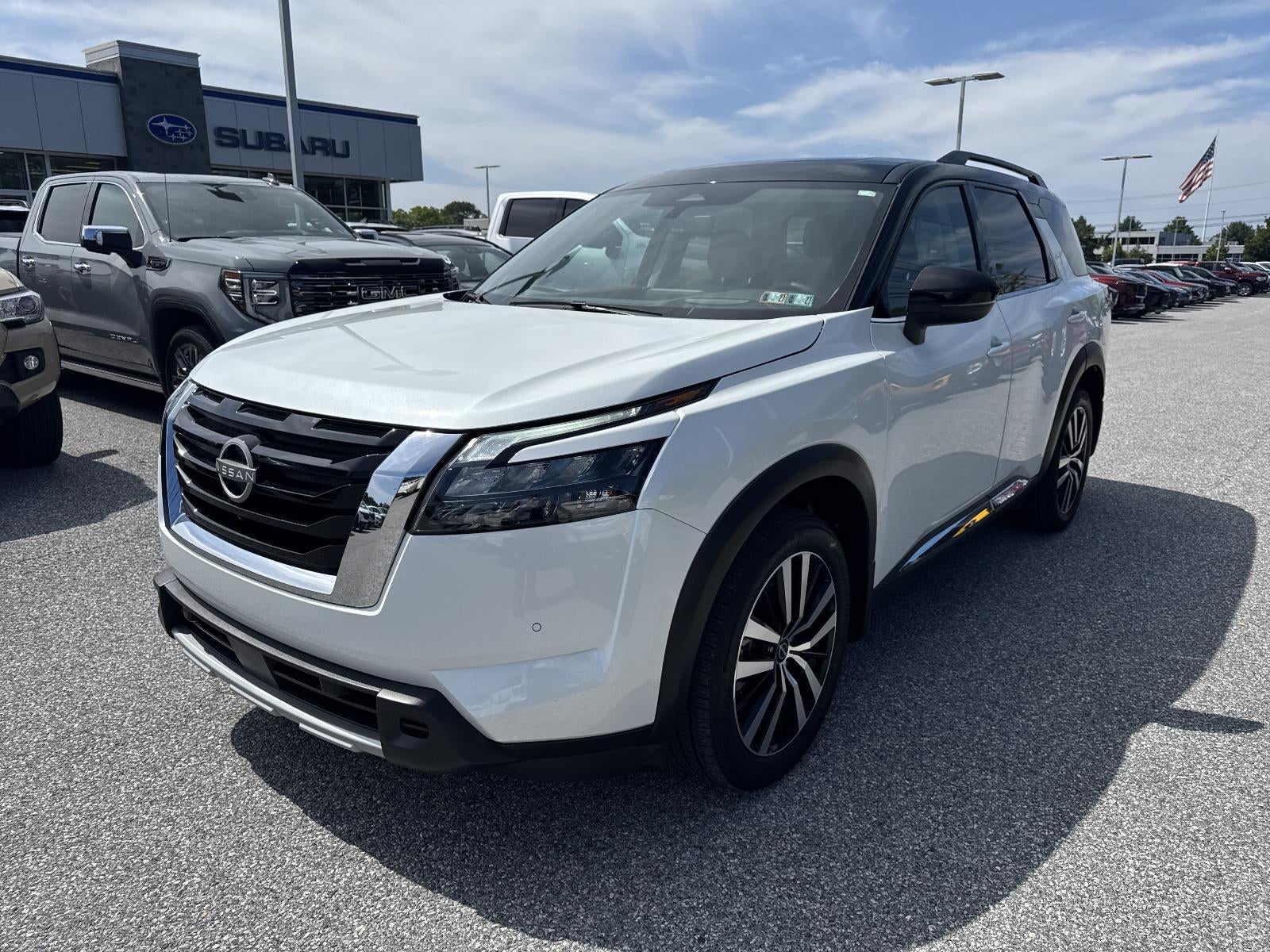 2025 Nissan Pathfinder Platinum 4WD