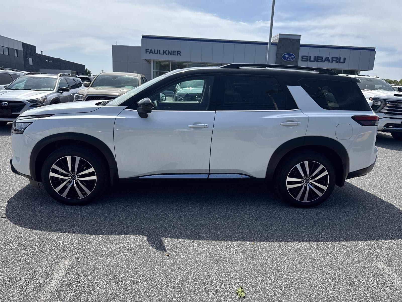 2025 Nissan Pathfinder Platinum 4WD