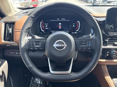 2025 Nissan Pathfinder Platinum 4WD
