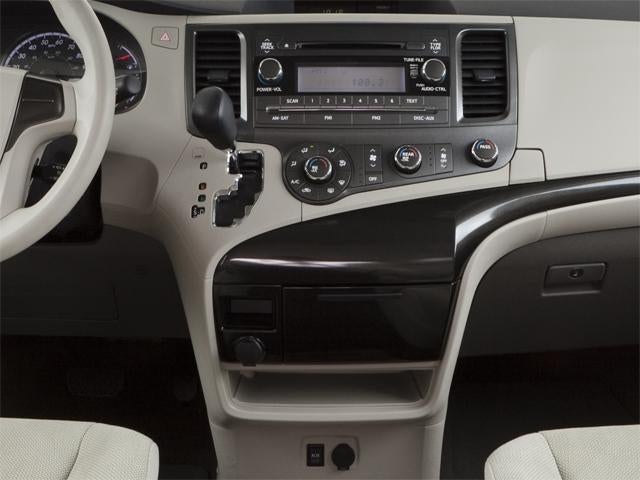 2013 Toyota Sienna 5dr 7-Pass Van V6 XLE AWD (Natl)