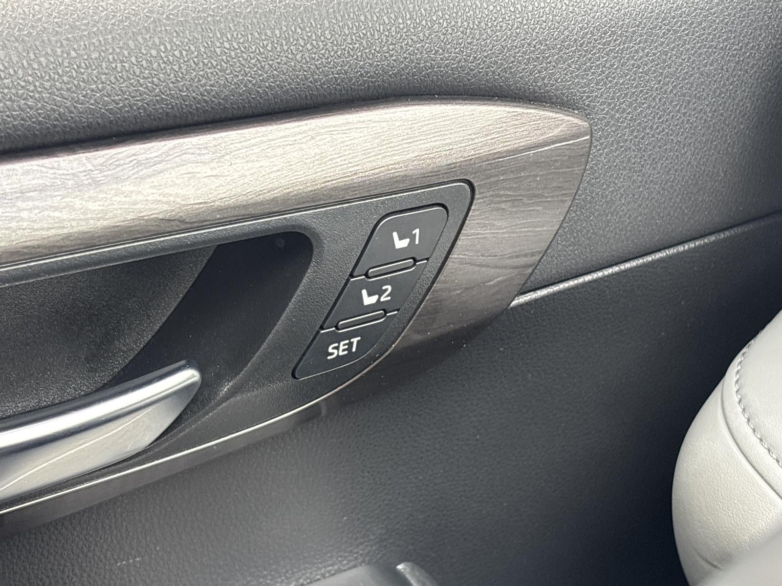 2021 Toyota Highlander Platinum AWD (Natl)