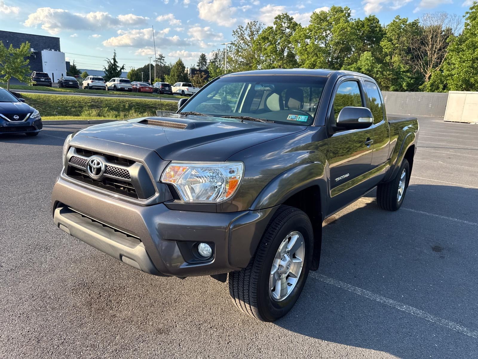 2015 Toyota Tacoma 4WD Access Cab Standard Bed V6 Automatic (SE)