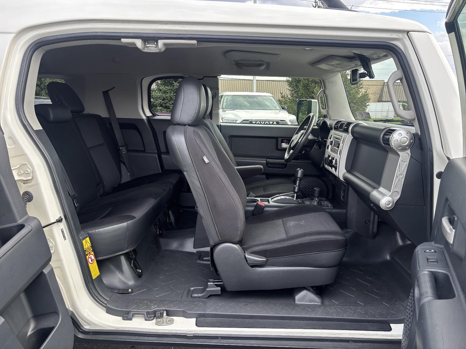 2012 Toyota FJ Cruiser 4WD 4dr Auto (Natl)