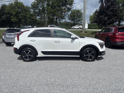 2025 Kia Niro SX FWD