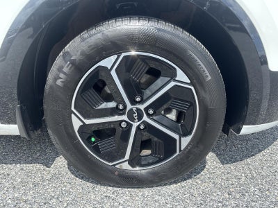 2025 Kia Niro SX FWD