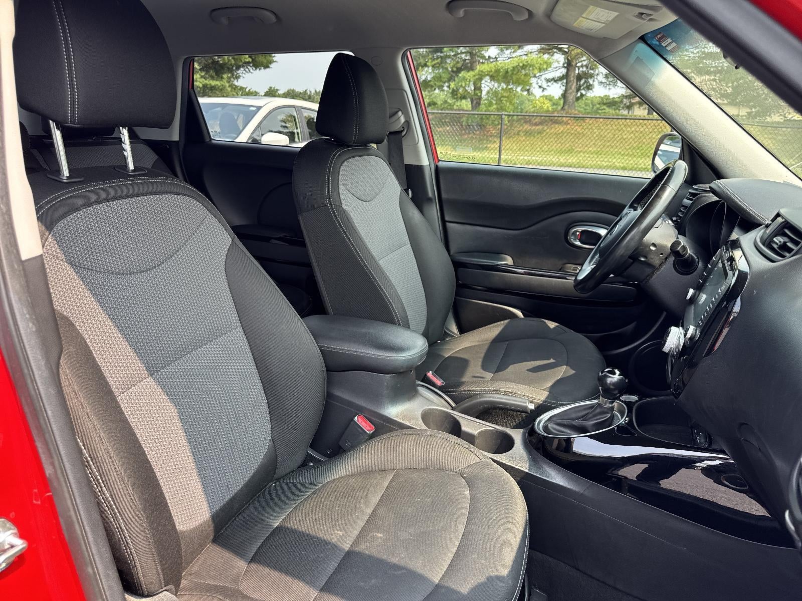 2017 Kia Soul + Auto