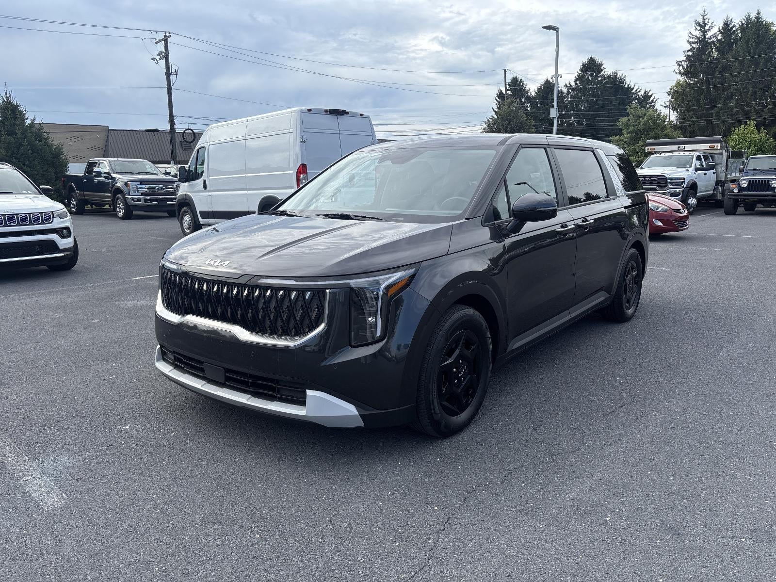 2025 Kia Carnival LXS FWD
