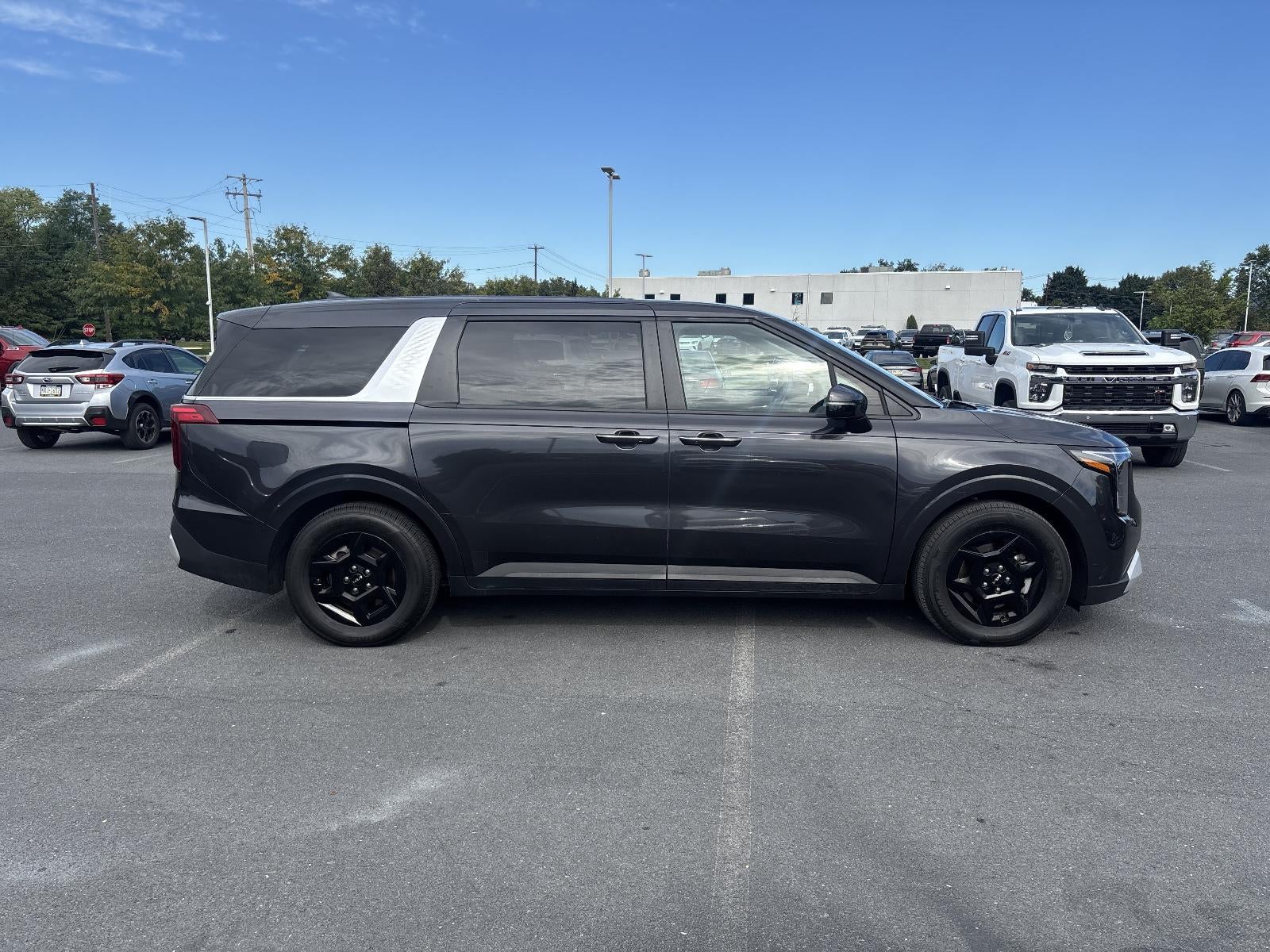 2025 Kia Carnival LXS FWD