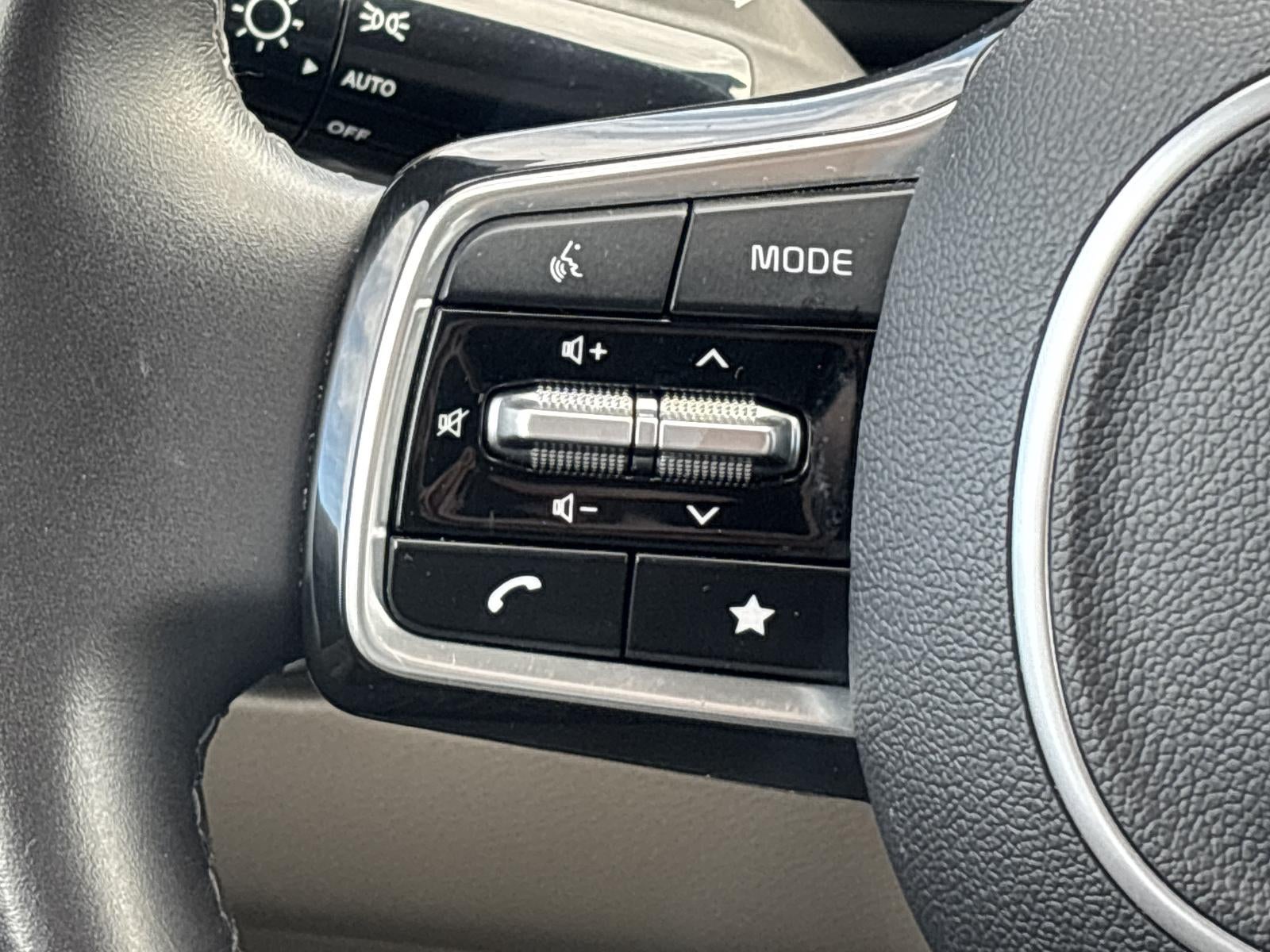 2025 Kia Carnival LXS FWD