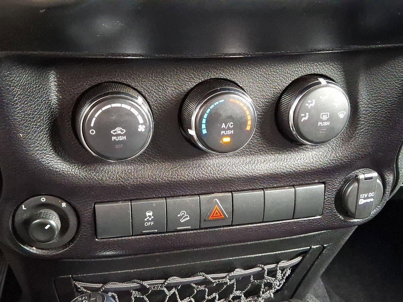 2016 Jeep Wrangler Unlimited 4WD 4dr Black Bear *Ltd Avail*