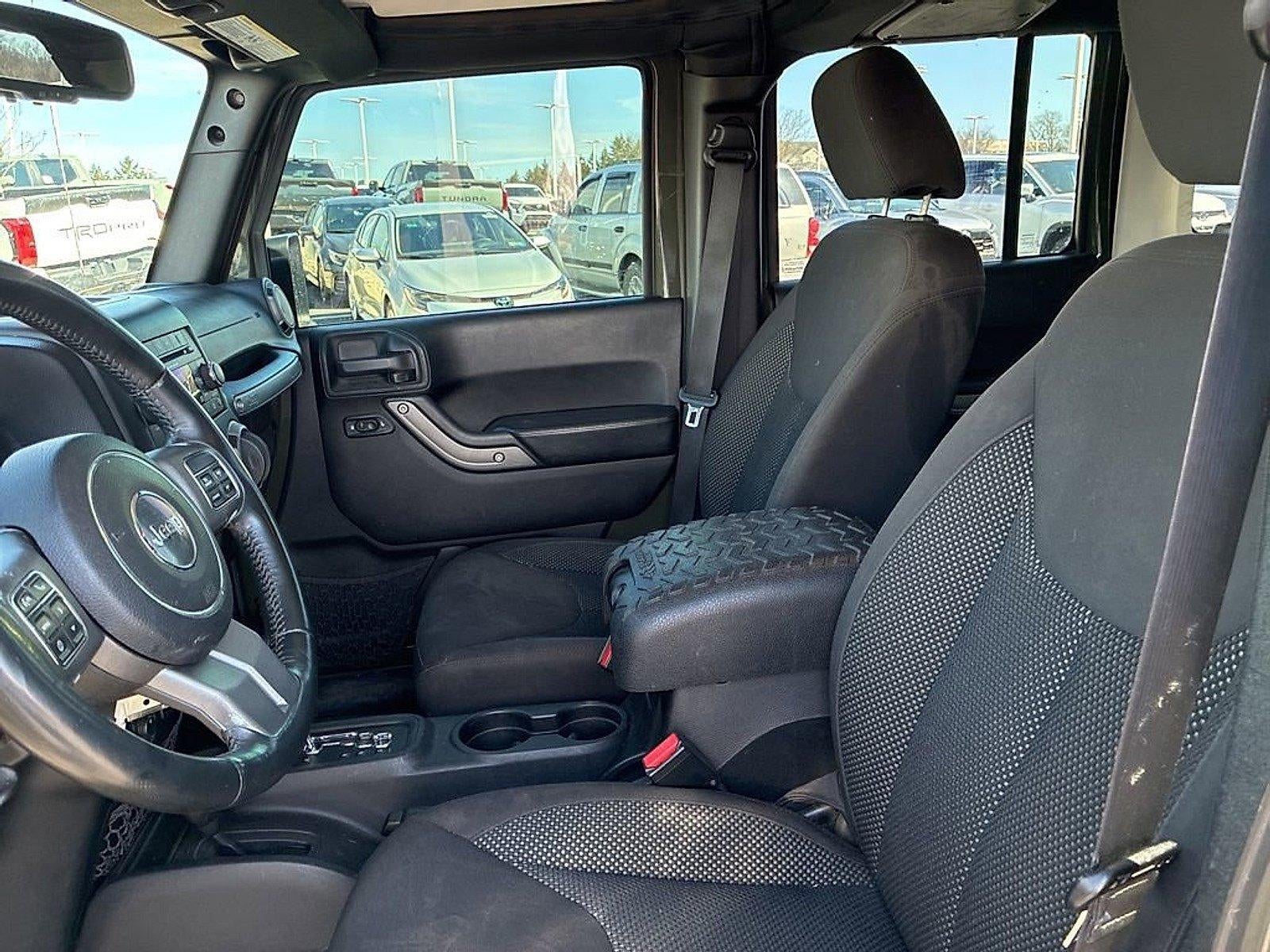 2016 Jeep Wrangler Unlimited 4WD 4dr Black Bear *Ltd Avail*