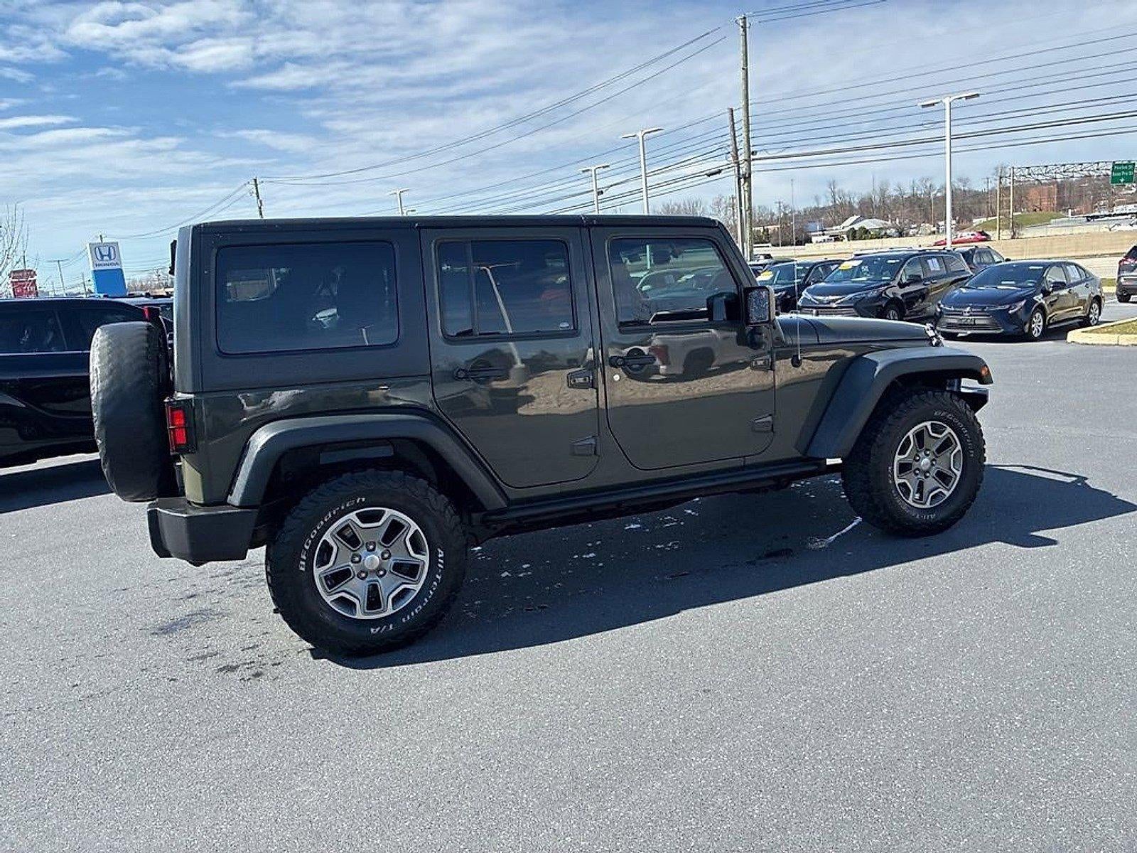2016 Jeep Wrangler Unlimited 4WD 4dr Black Bear *Ltd Avail*
