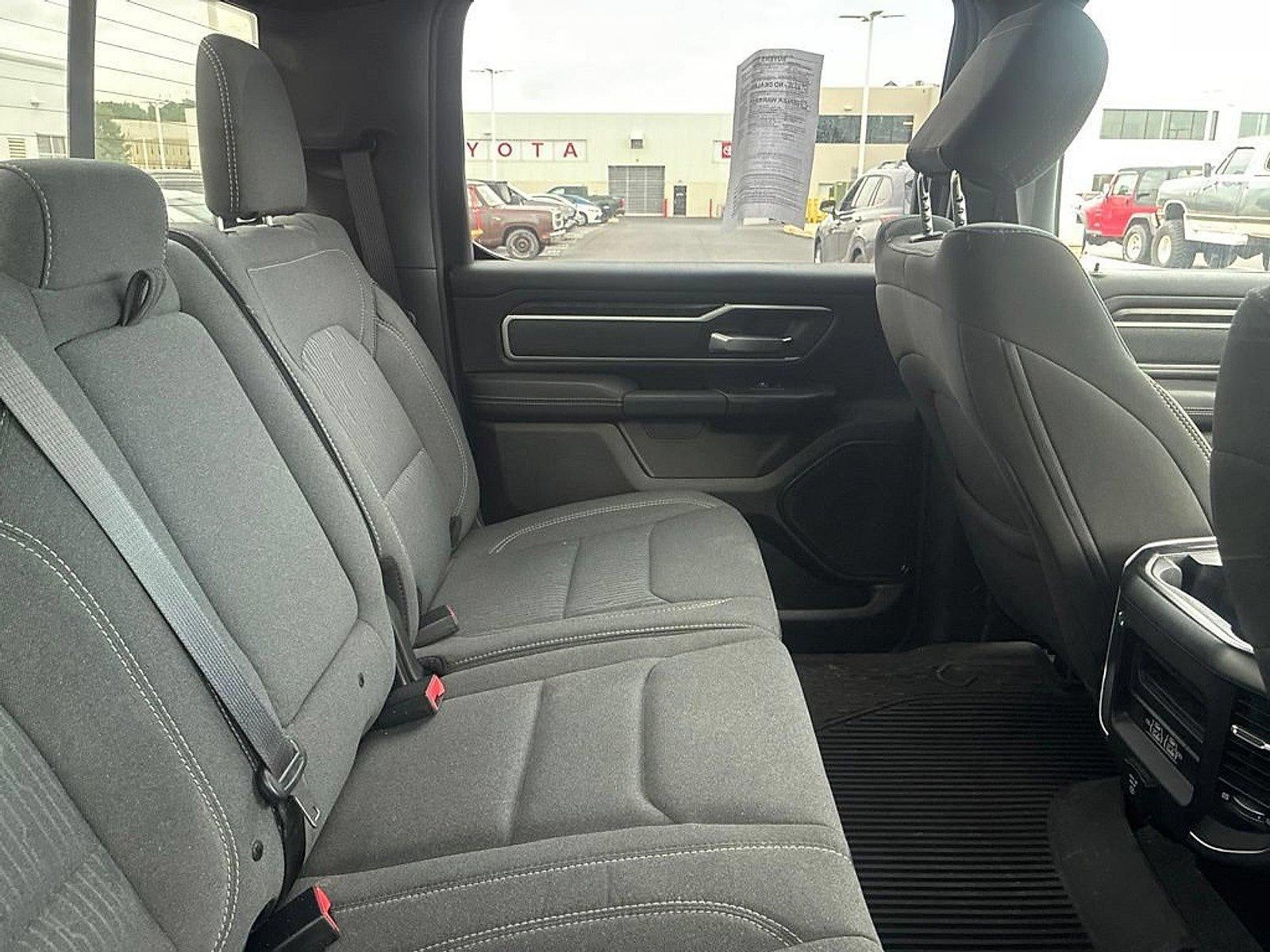 2022 RAM 1500 Big Horn 4x4 Crew Cab 5'7" Box