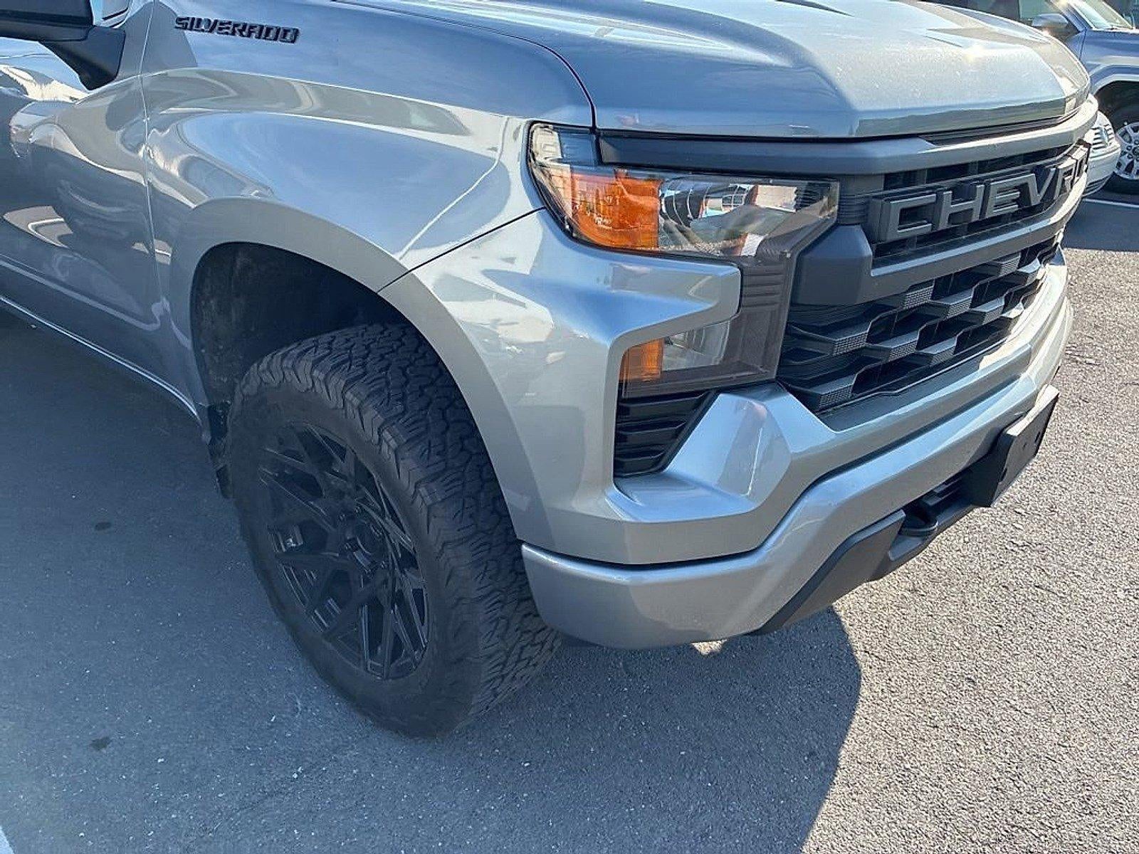 2023 Chevrolet Silverado 1500 Crew Cab Short Box 4-Wheel Drive Custom