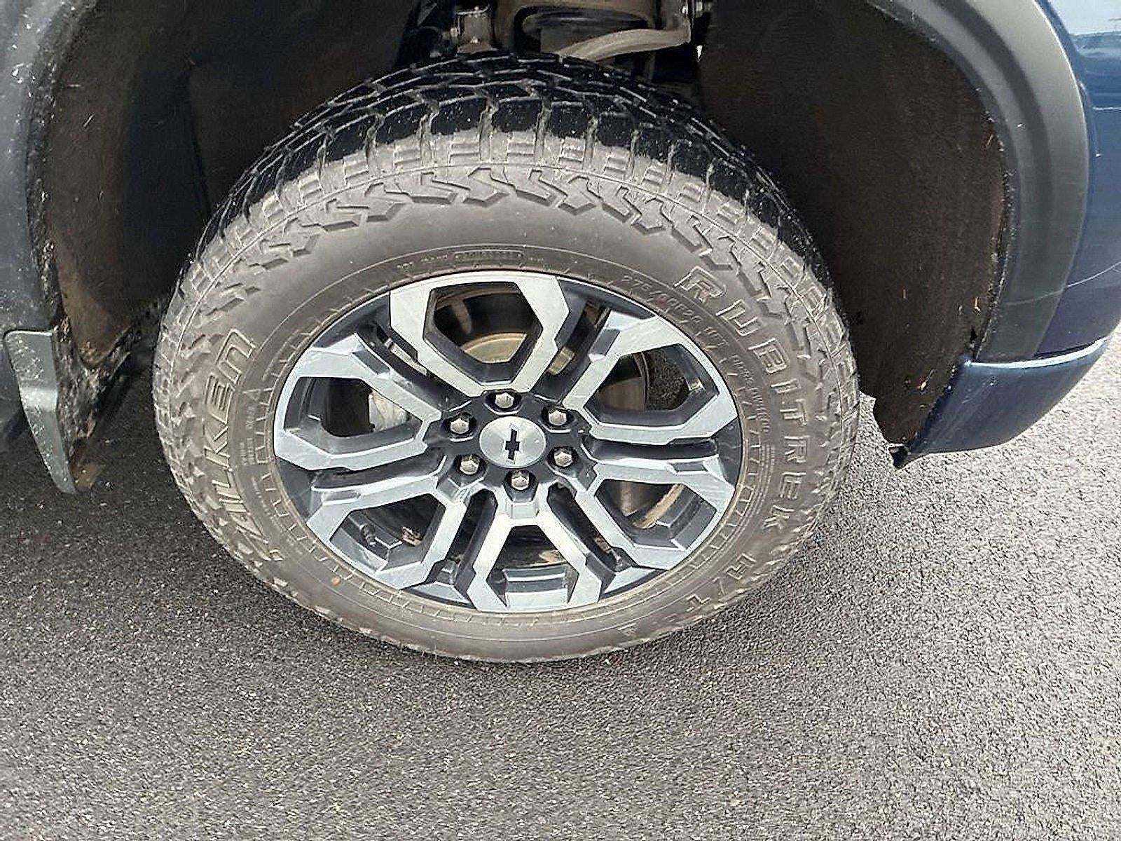 2022 Chevrolet Silverado 1500 Crew Cab Short Box 4-Wheel Drive Custom