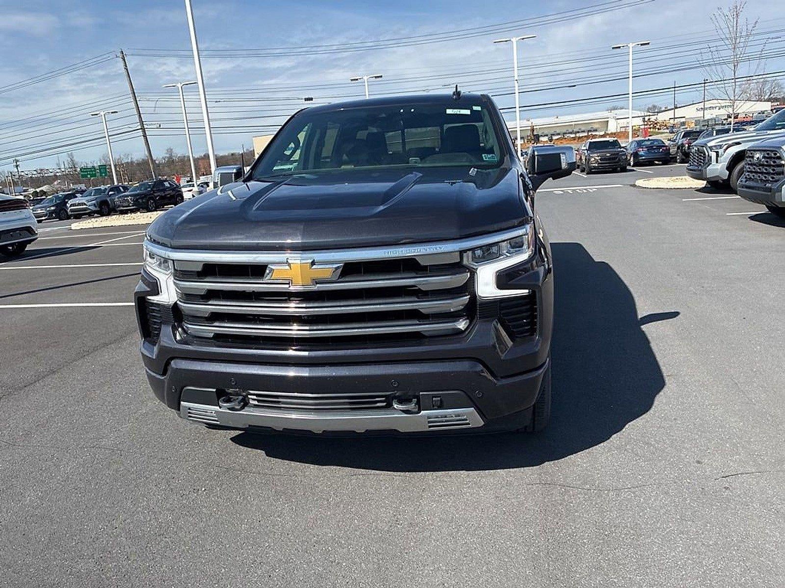 2023 Chevrolet Silverado 1500 Crew Cab Short Box 4-Wheel Drive High Country