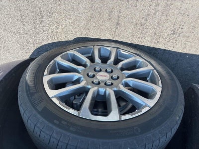 2023 GMC Acadia AWD Denali