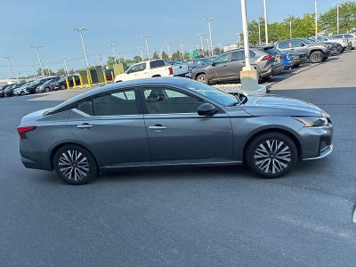 2024 Nissan Altima 2.5 SV Sedan