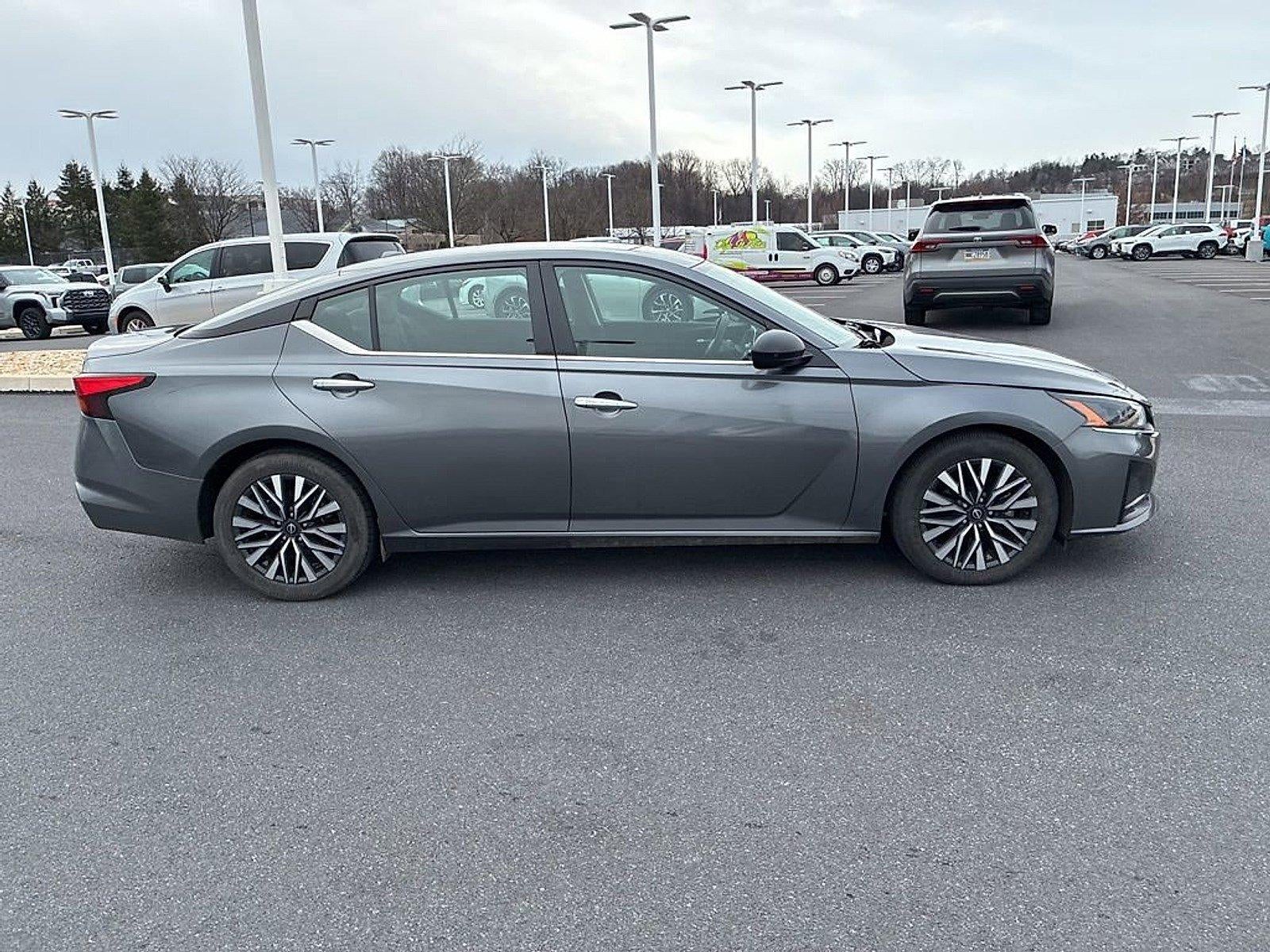 2024 Nissan Altima 2.5 SV Sedan