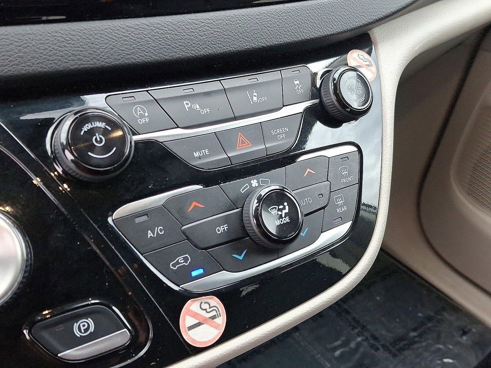 2024 Chrysler Pacifica Touring L FWD