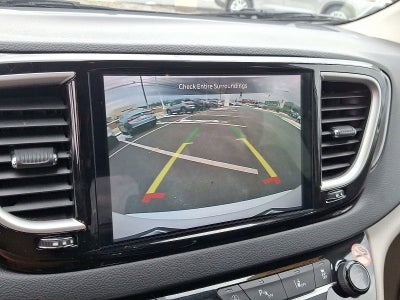 2024 Chrysler Pacifica Touring L FWD