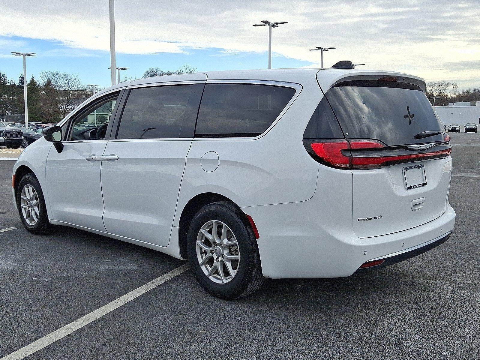 2024 Chrysler Pacifica Touring L FWD