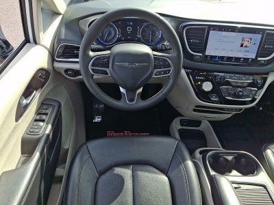 2024 Chrysler Pacifica Touring L FWD