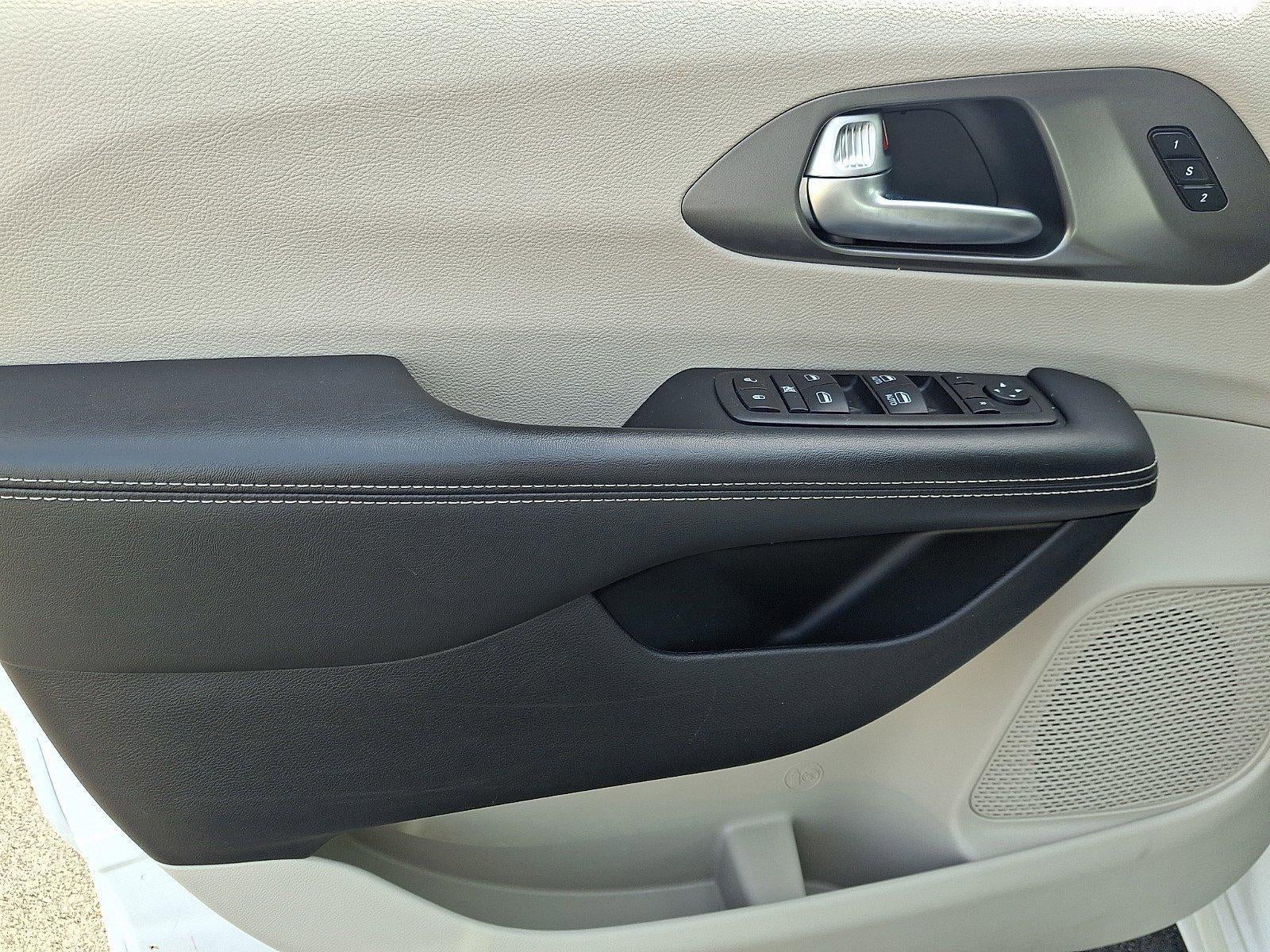 2024 Chrysler Pacifica Touring L FWD