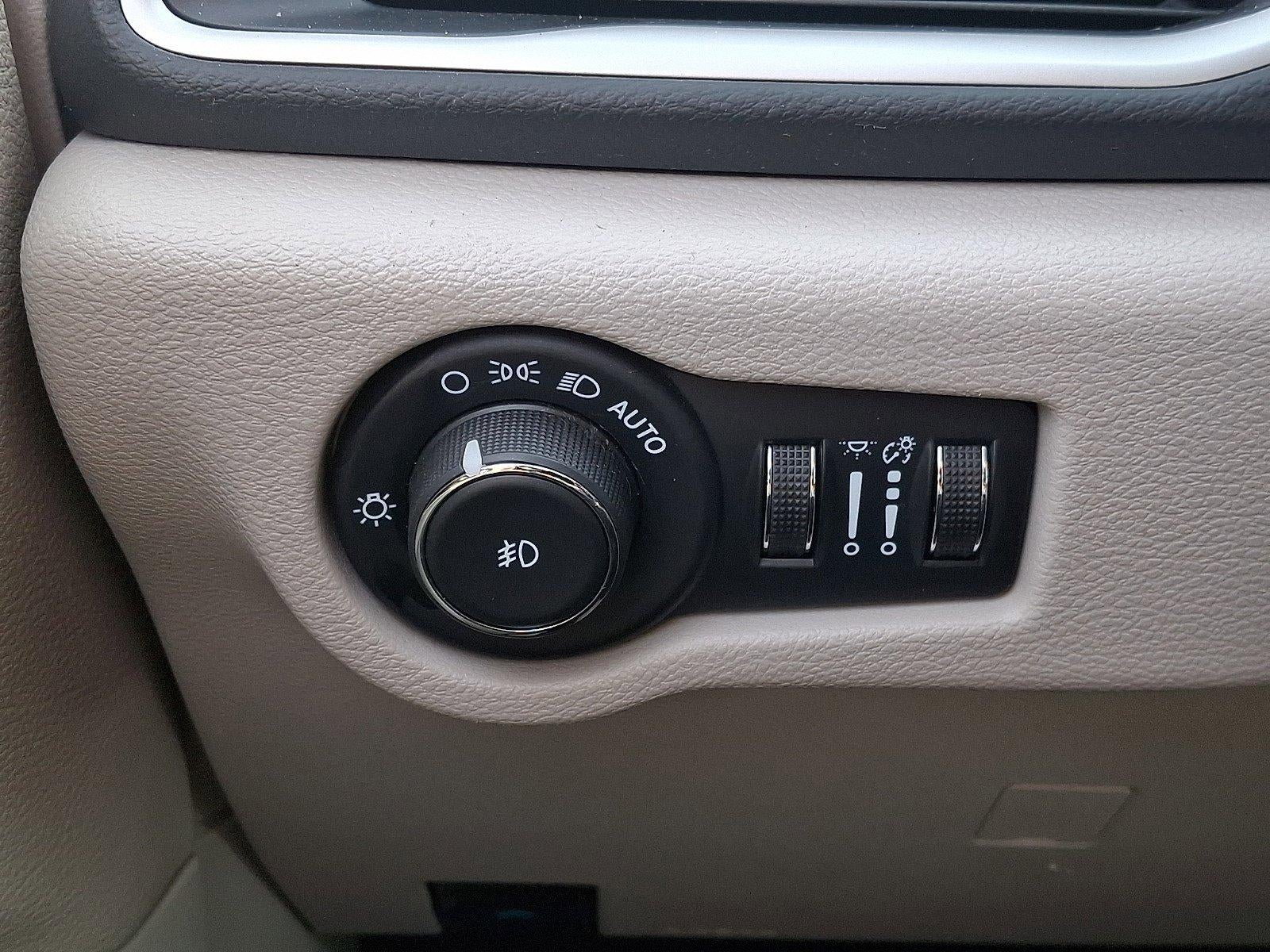 2024 Chrysler Pacifica Touring L FWD