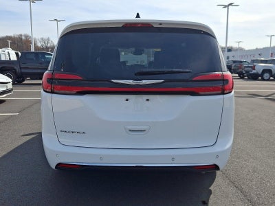 2024 Chrysler Pacifica Touring L FWD