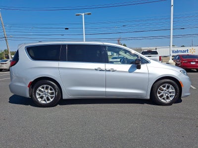 2024 Chrysler Pacifica Touring L FWD