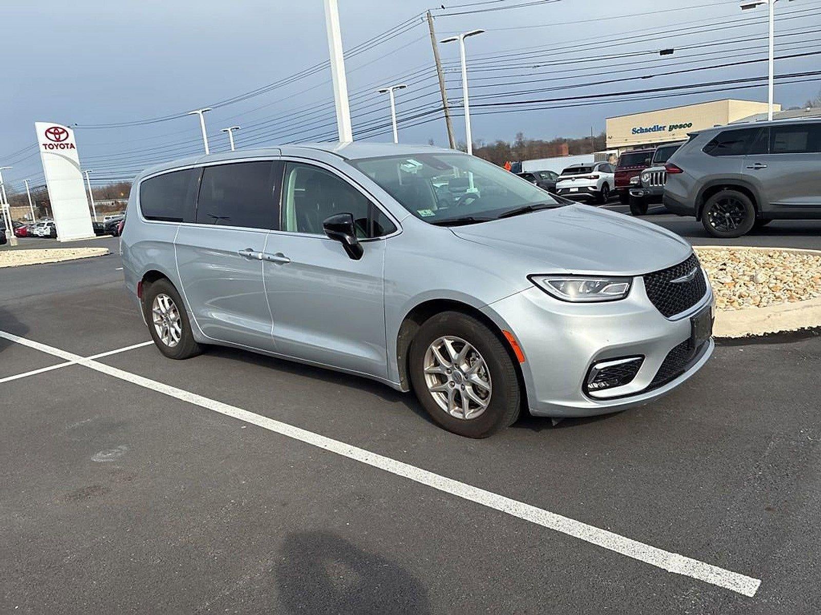 2024 Chrysler Pacifica Touring L FWD