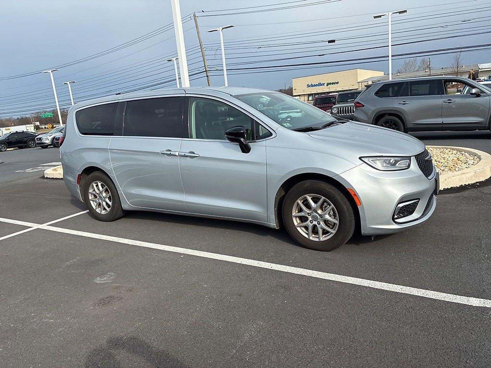 2024 Chrysler Pacifica Touring L FWD