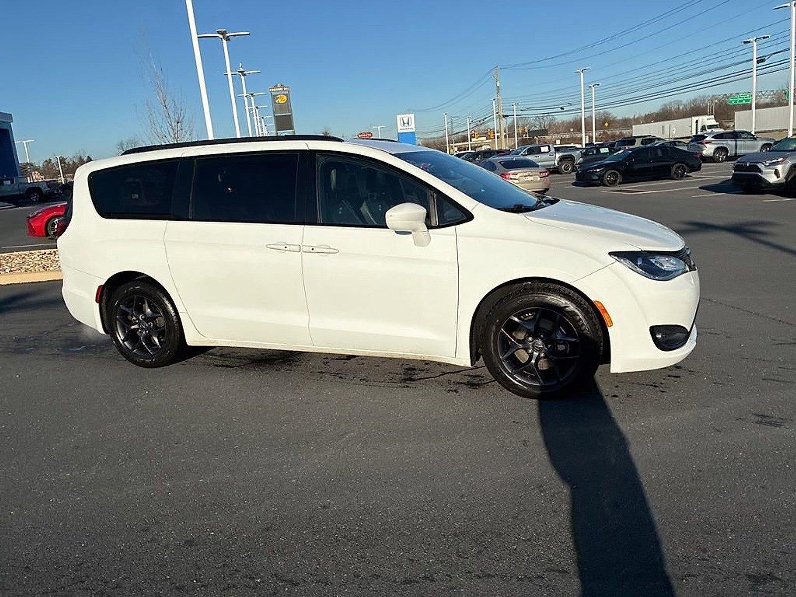 2018 Chrysler Pacifica Touring L Plus FWD