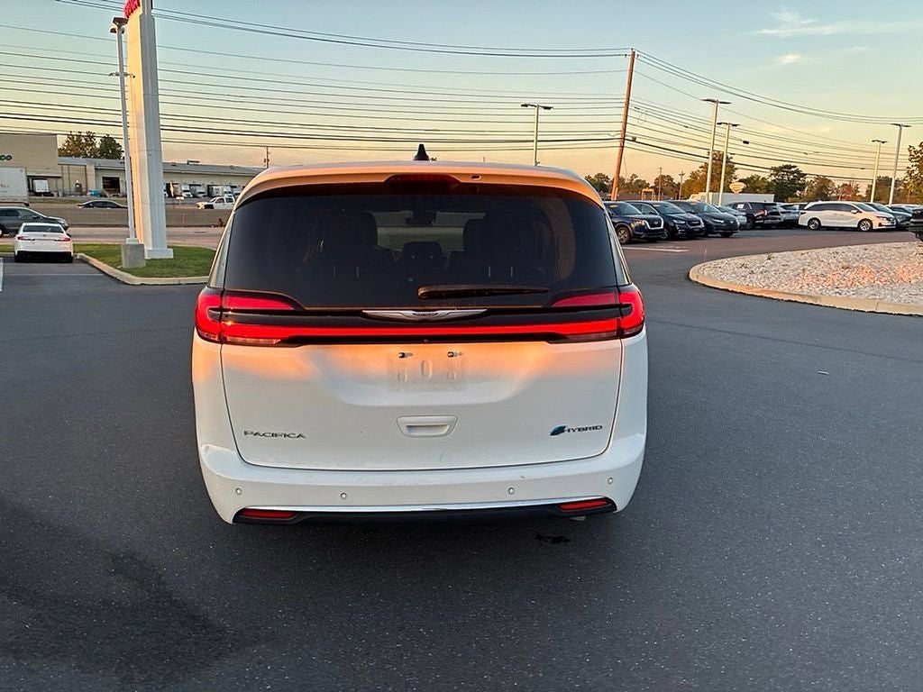 2023 Chrysler Pacifica Hybrid Touring L