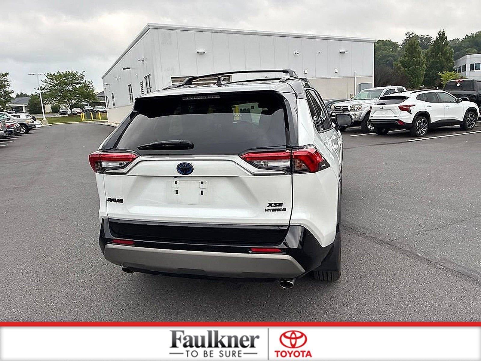 2024 Toyota RAV4 Hybrid XSE AWD (Natl)