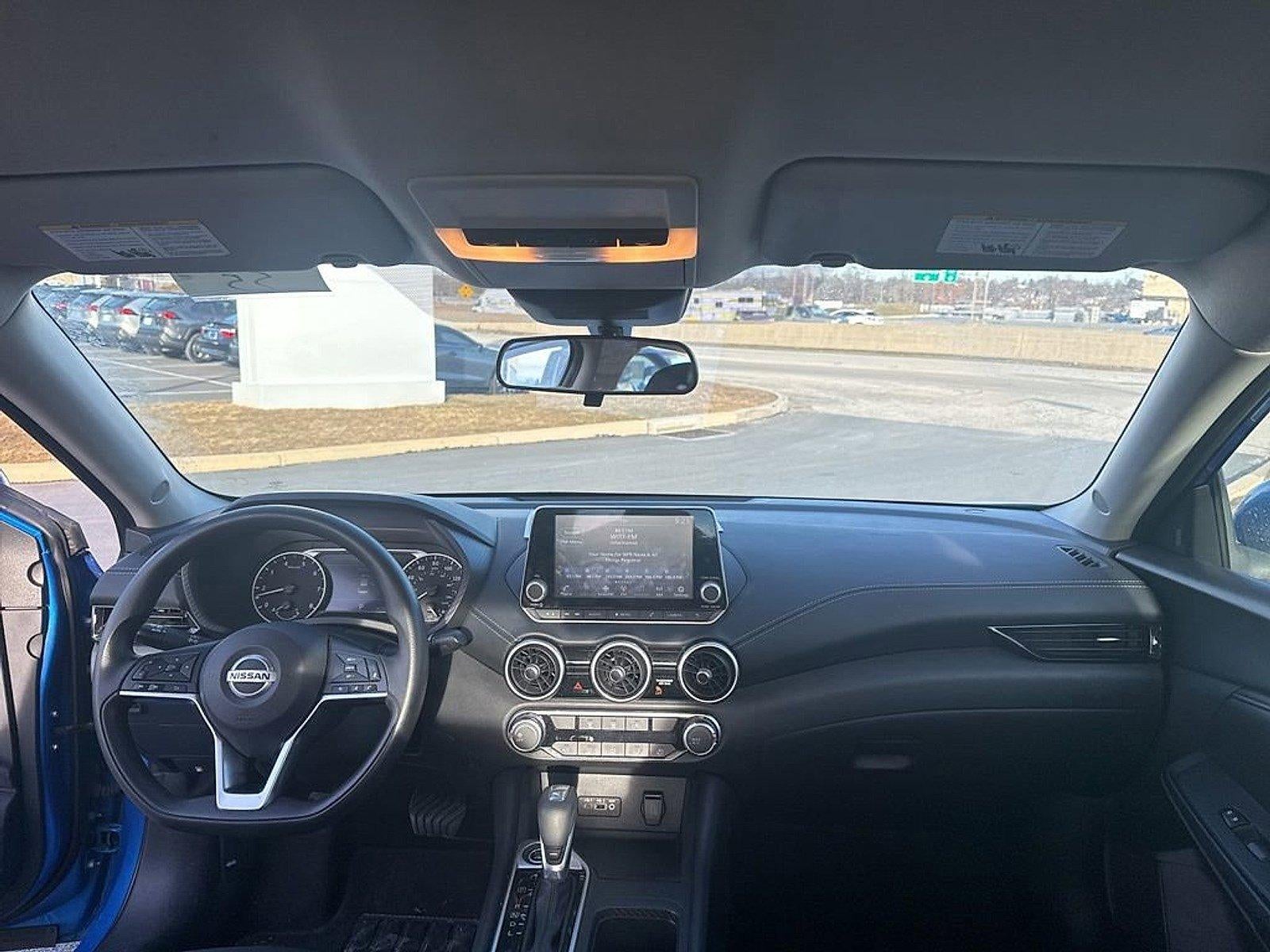 2023 Nissan Sentra SV CVT